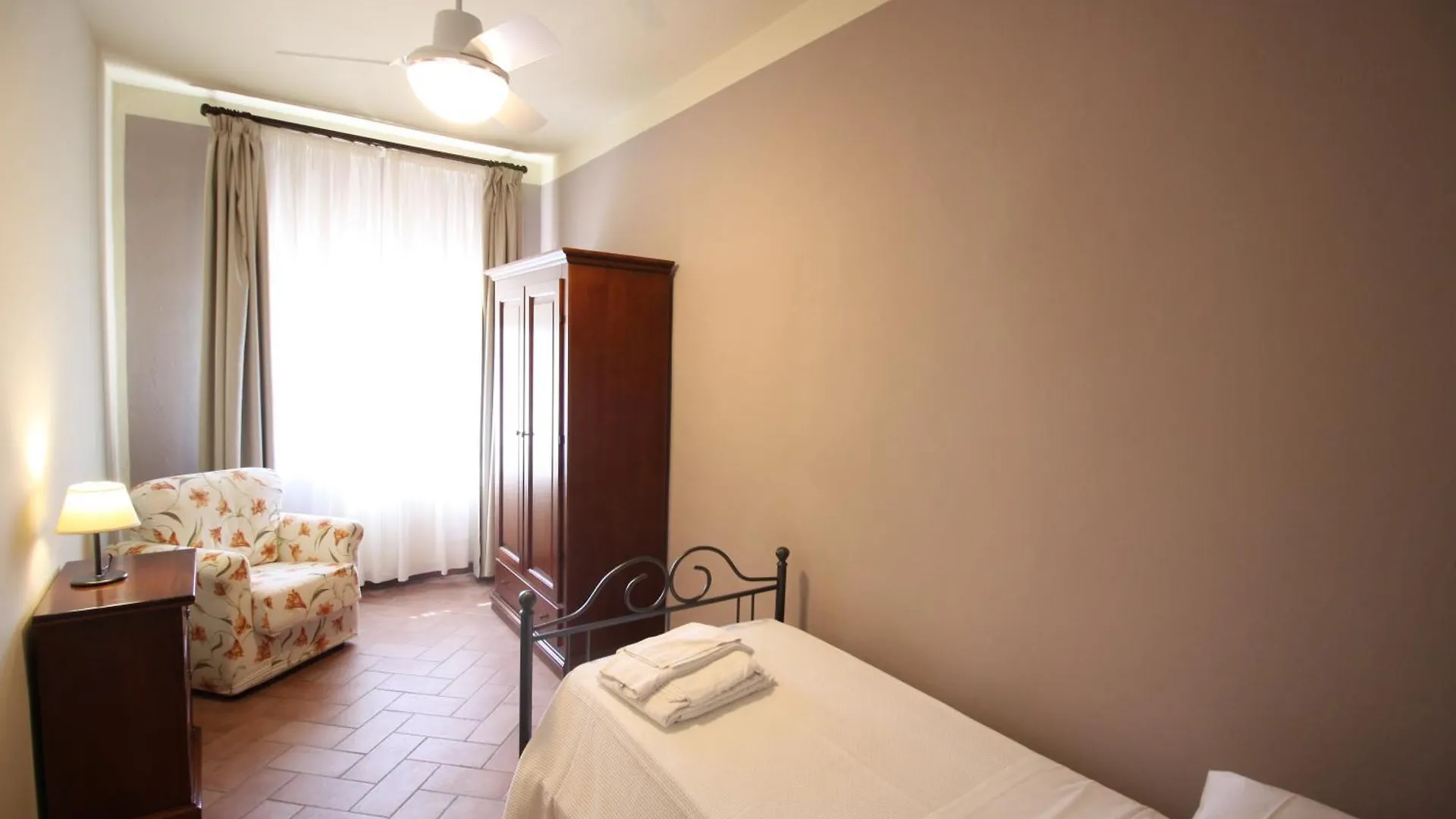 Agriturismo Casale Dello Sparviero Castellina in Chianti Séjour à la ferme